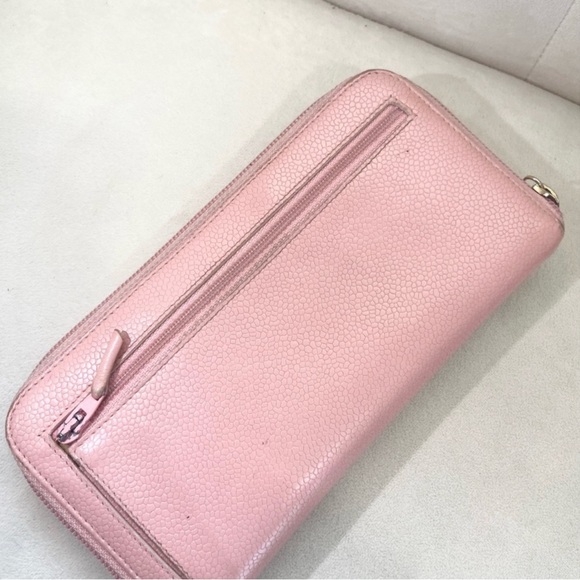 Chanel Pink Caviar with gold tone hardware Double C Zippy Wallet - authentic - Picture 6 of 12